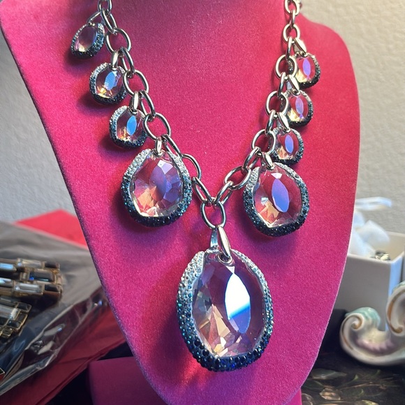 Hot Authentic Swarovski Glam Collar Necklace in ombré Blue.$1200 +$260 earrings - Picture 2 of 15